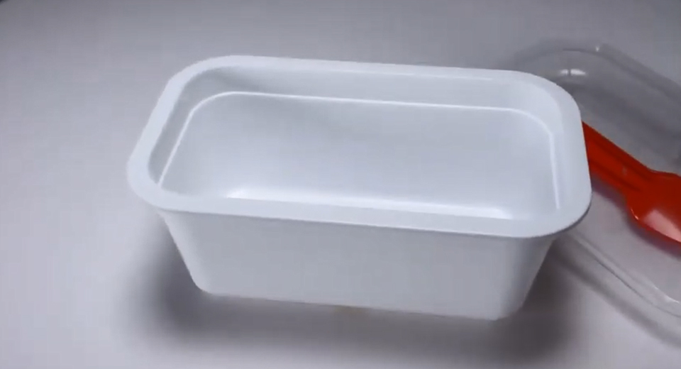 8oz Rectangular IML Plastic Yogurt Container With Lid And Spoon Producing Video