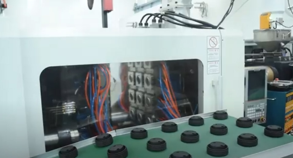 80mm Plastic Coffee Caps Video